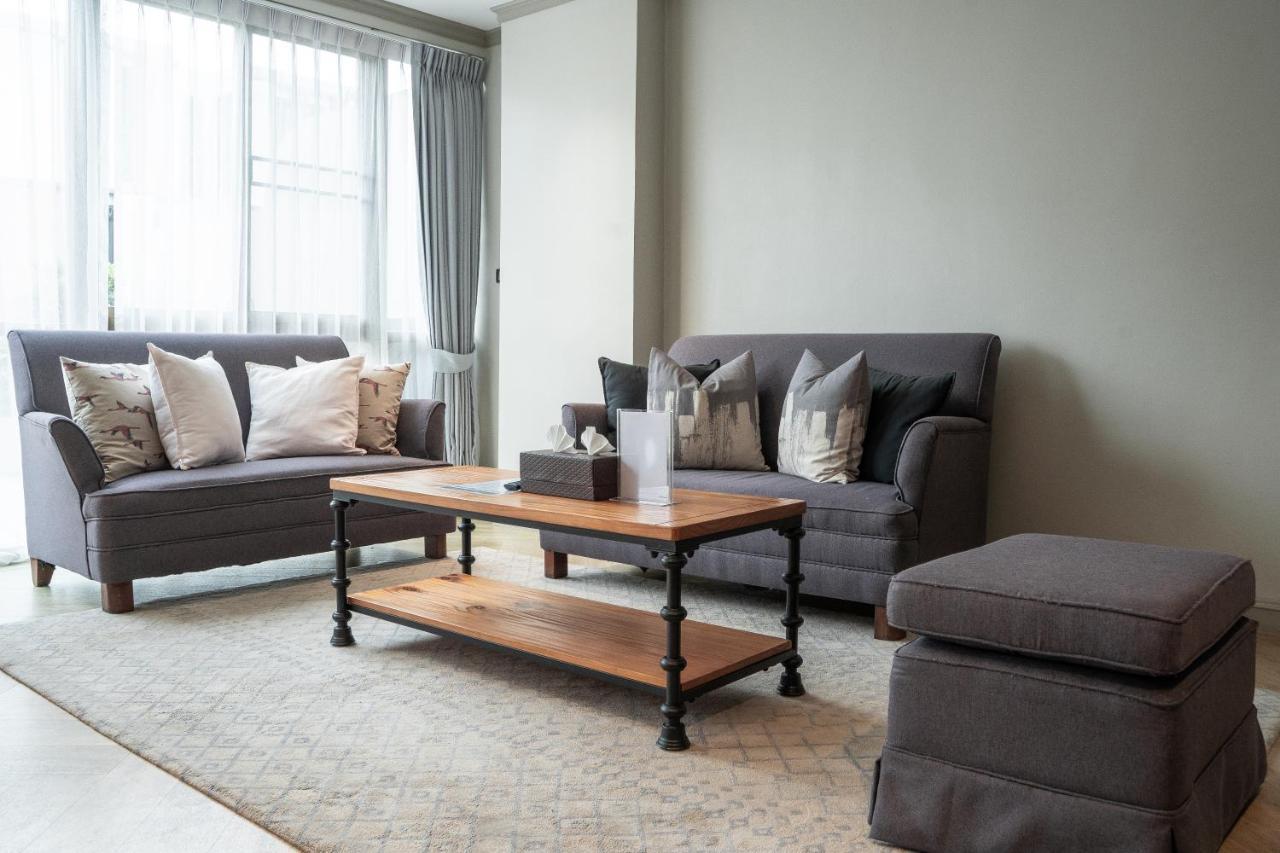Thea Private Suites By Th District Bangkok Bagian luar foto
