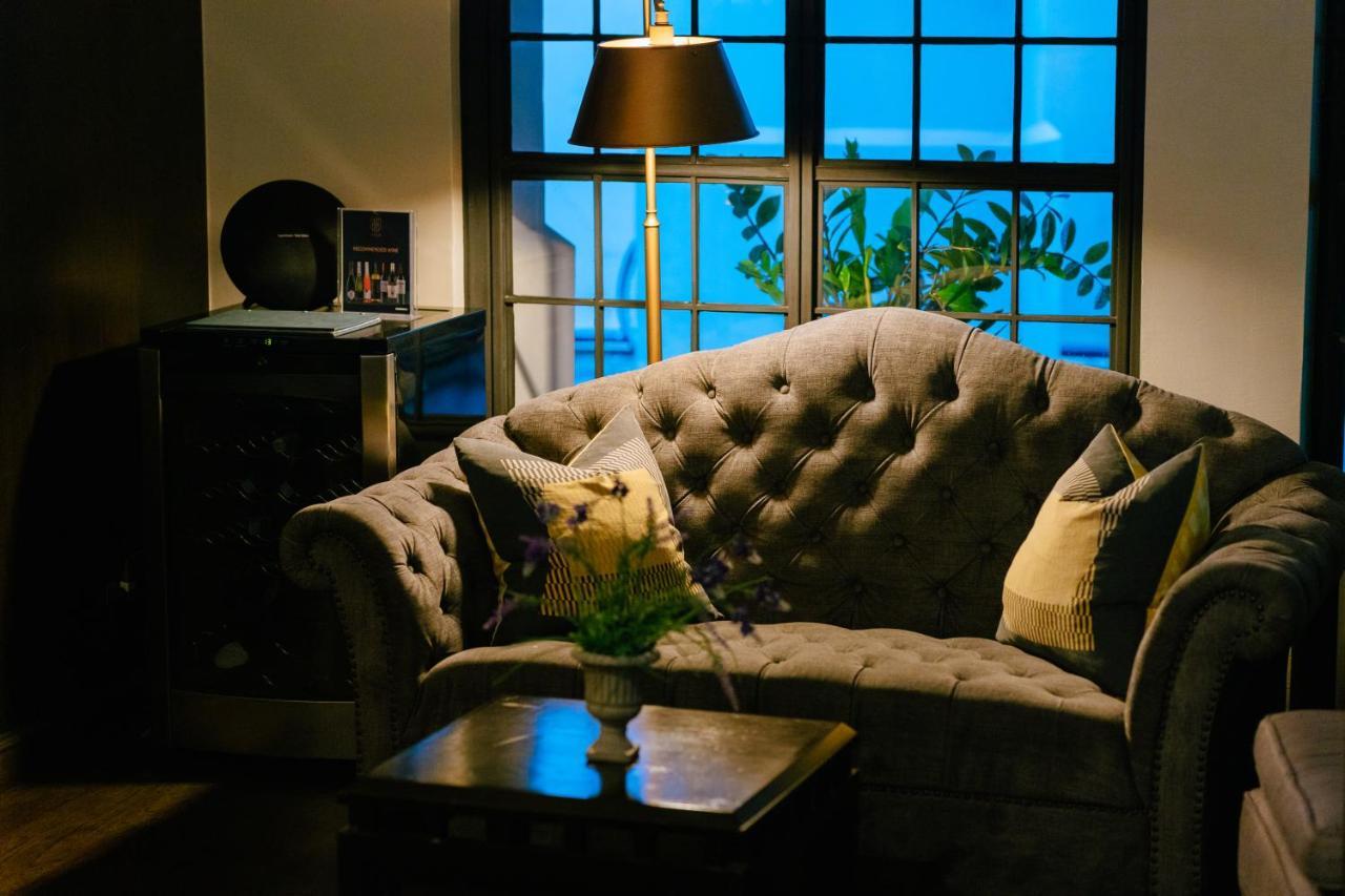 Thea Private Suites By Th District Bangkok Bagian luar foto